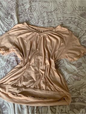 Women's V-Neck Short Sleeve Top - Peach